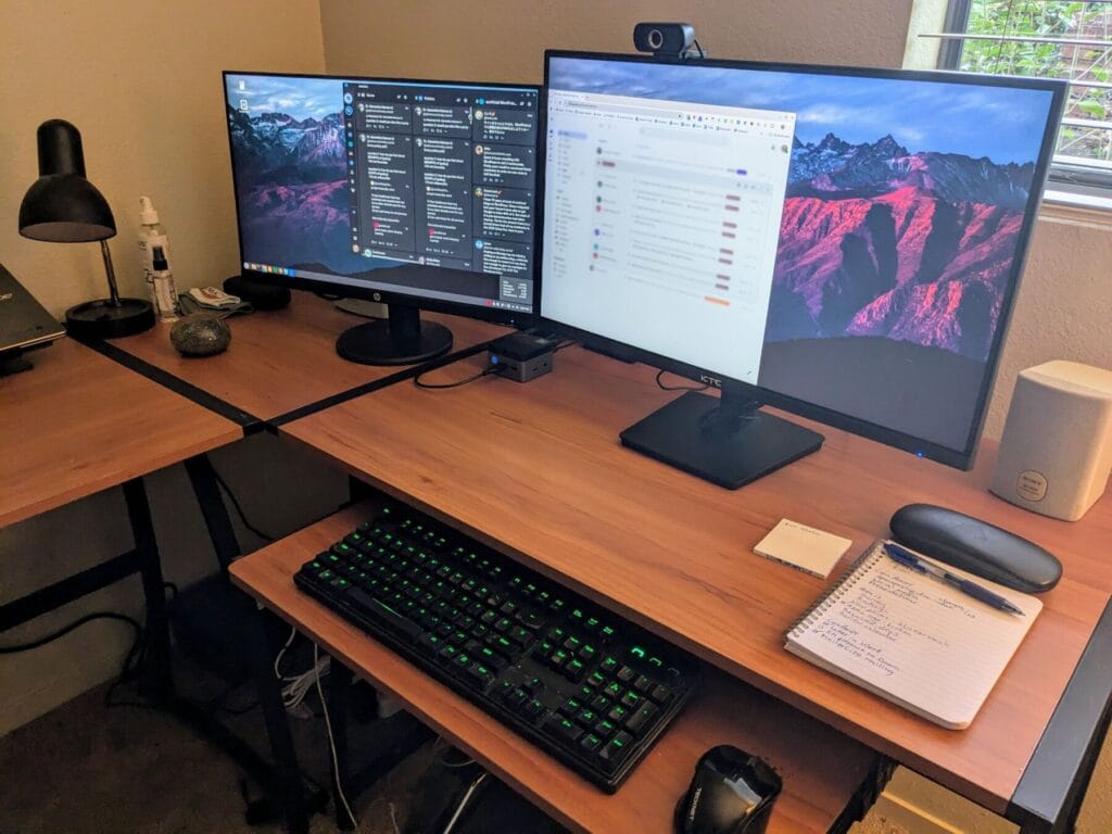 Dual monitor desktop computer running Linux Mint.